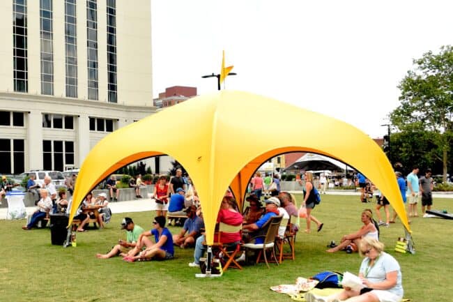 weatherport-canopy-16x16-country-music-association-outdoor-concert-1 A 16’ x 16’ WeatherPort® Canopy used at a country music concert.